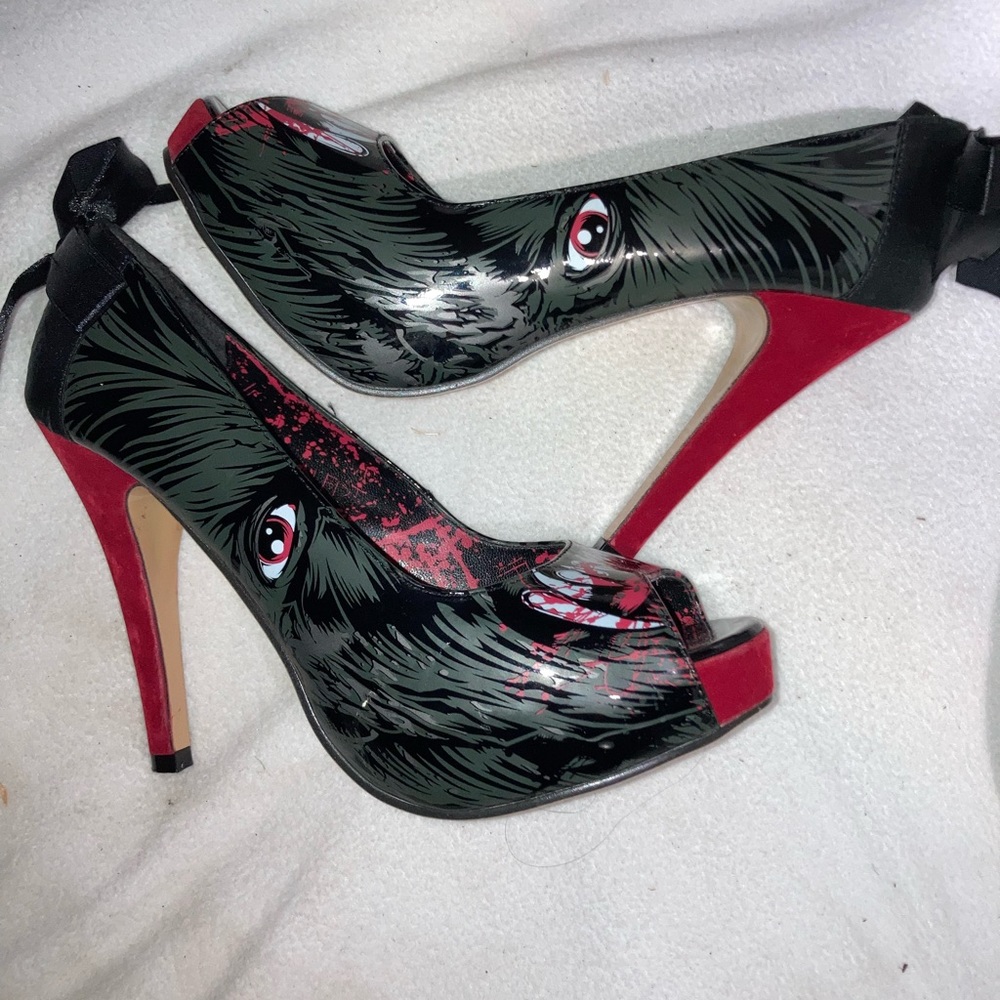 Iron fist heels with bow